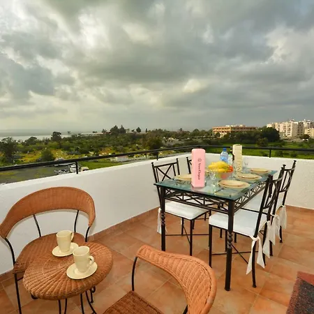 Sea N Salt Lake View شقة لارنكا